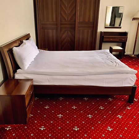Dostyq Kokshetau Hotel Exterior photo